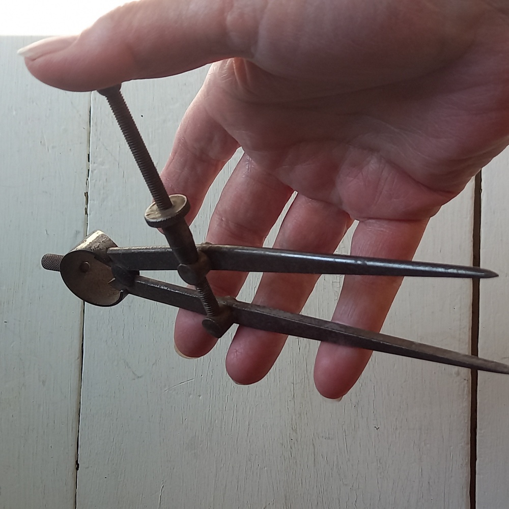 Vintage Calipers - Picture 2 of 3